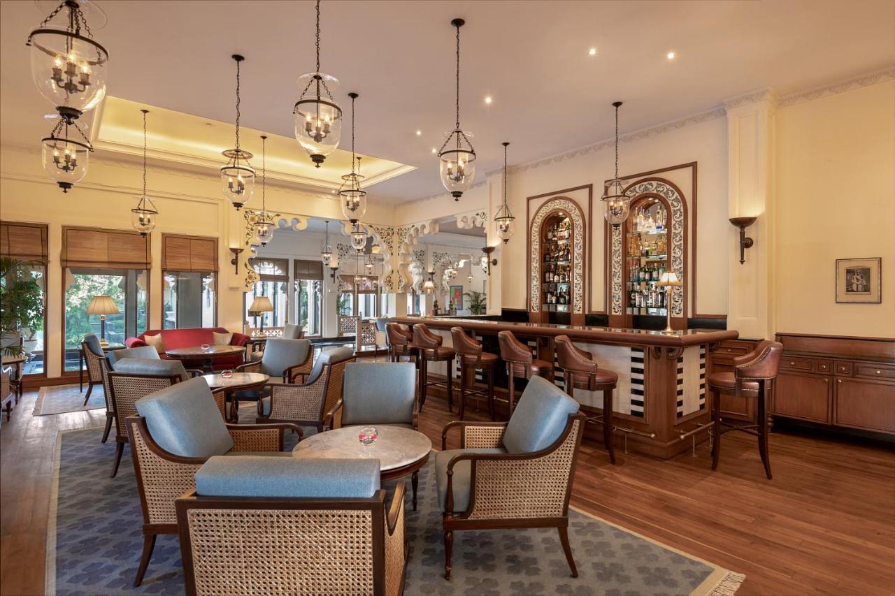 Hotel Trident Udaipur Exterior foto The Bar