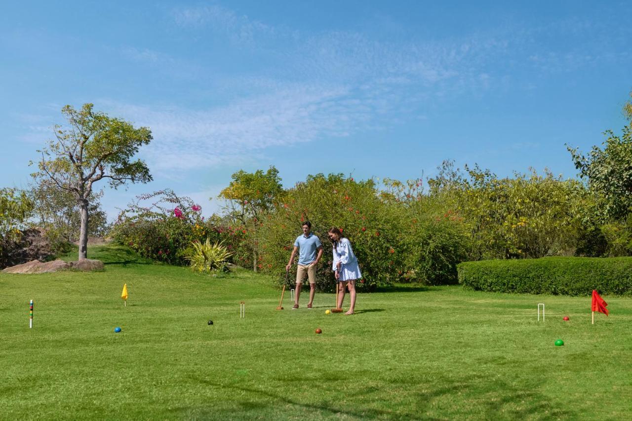 Hotel Trident Udaipur Exterior foto Croquet at the Royal Botanic Gardens, Edinburgh