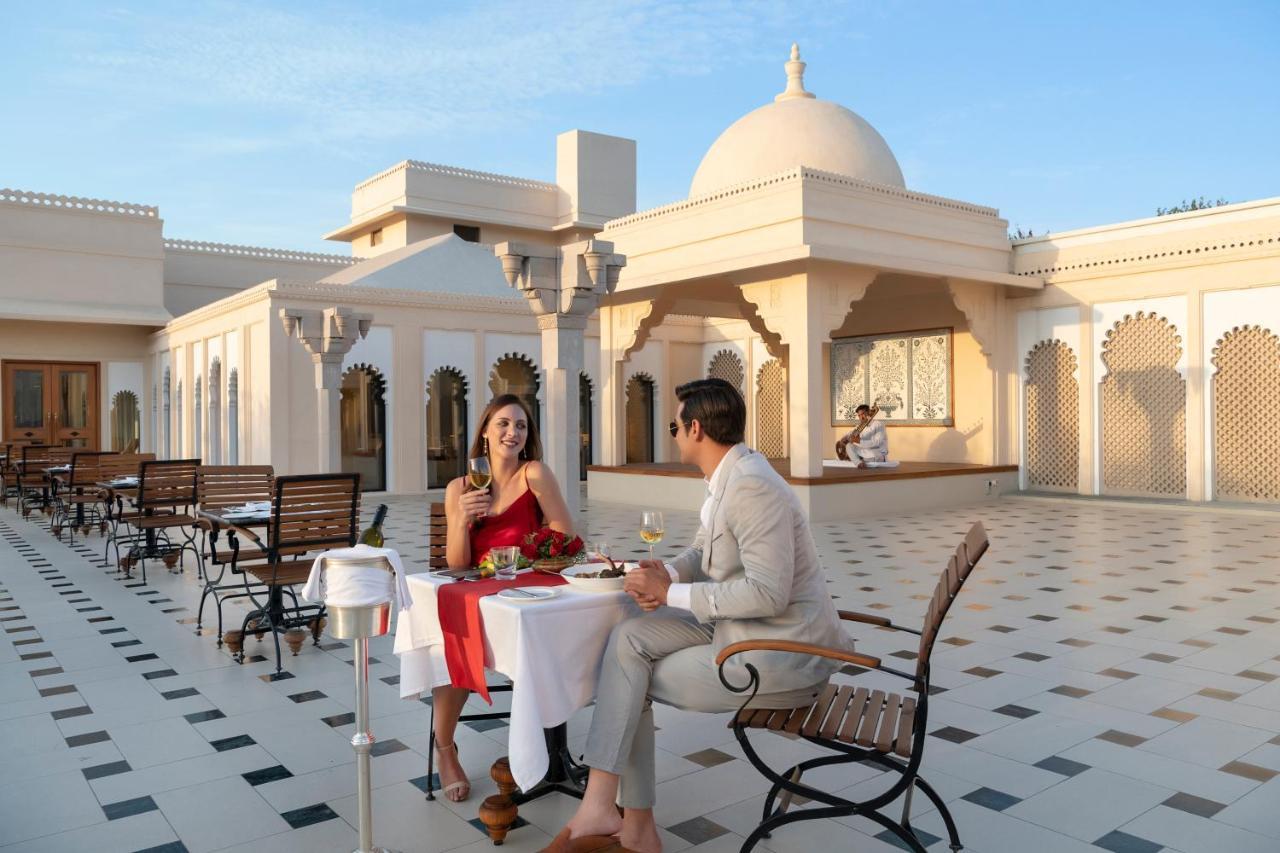Hotel Trident Udaipur Exterior foto The Oberoi Udaivilas Palace